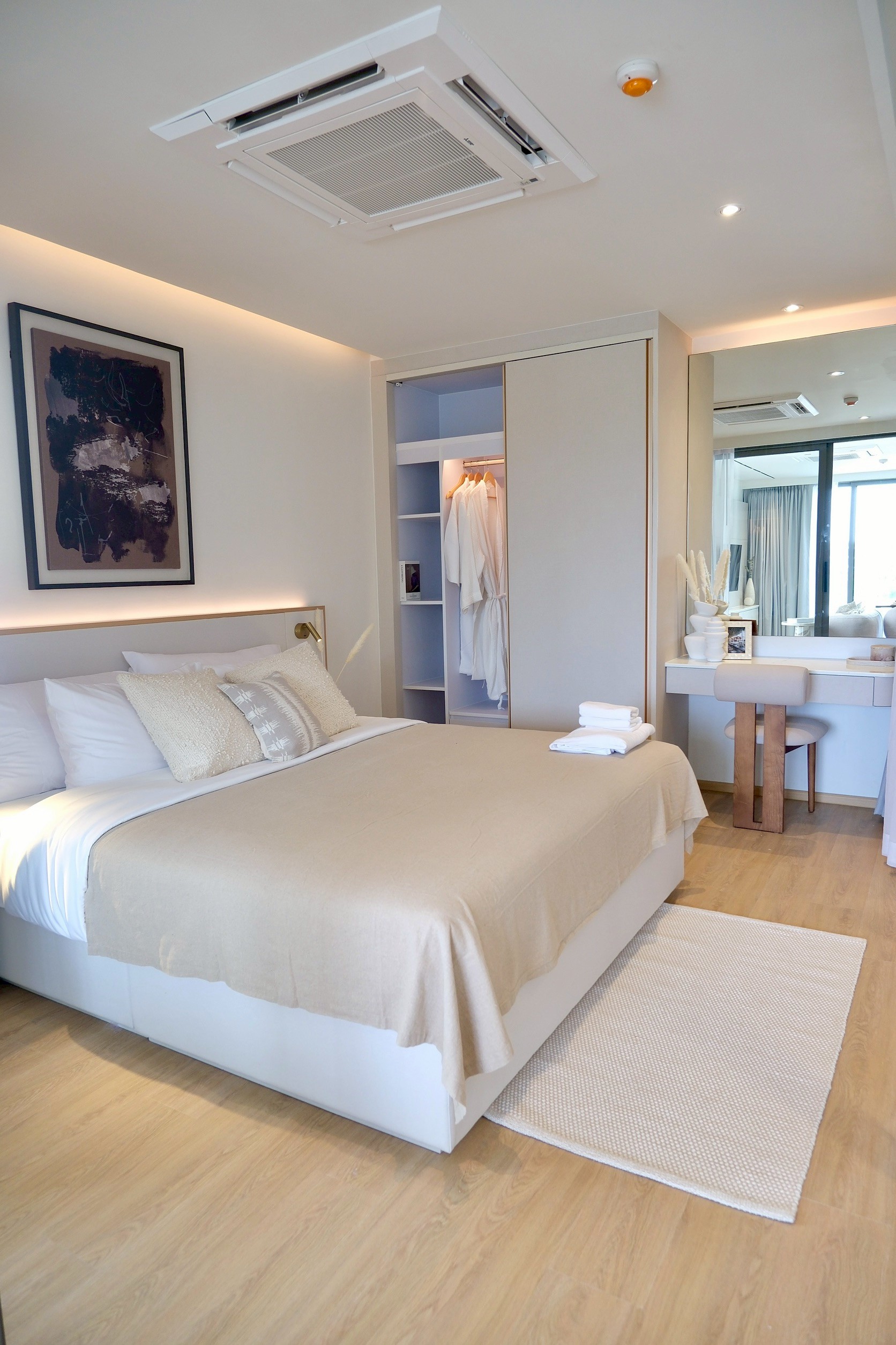 The Aqua 34